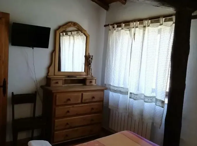 La Pontezuela Arriba * 나바레돈다 데 그레도스